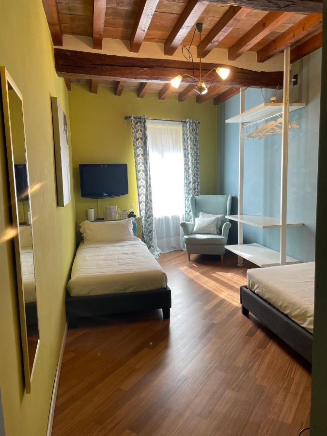 Le Camere Di Bsuites Affittacamere Parma Bagian luar foto