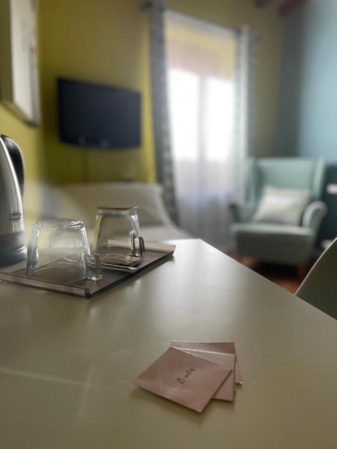 Le Camere Di Bsuites Affittacamere Parma Bagian luar foto