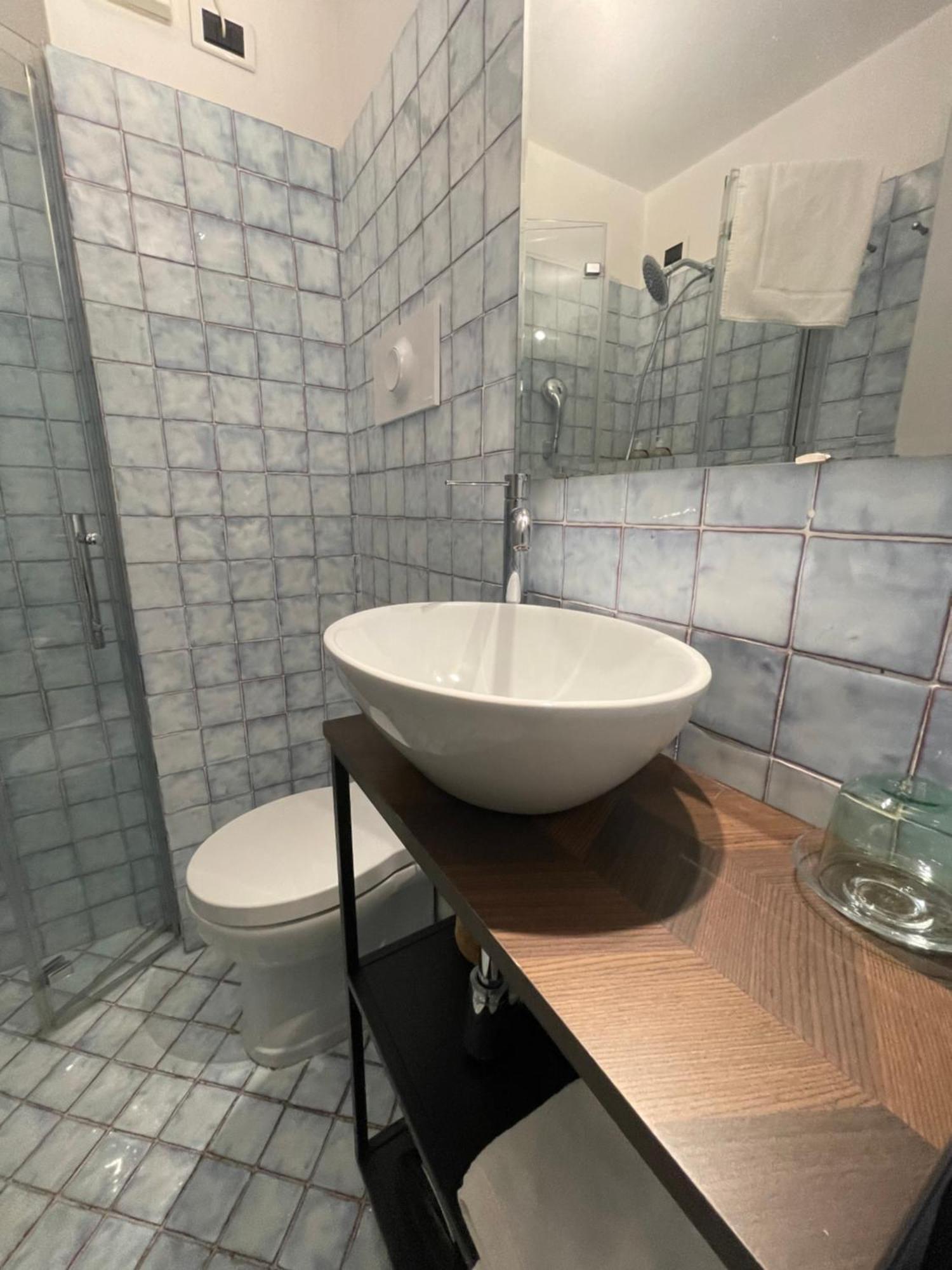 Le Camere Di Bsuites Affittacamere Parma Bagian luar foto